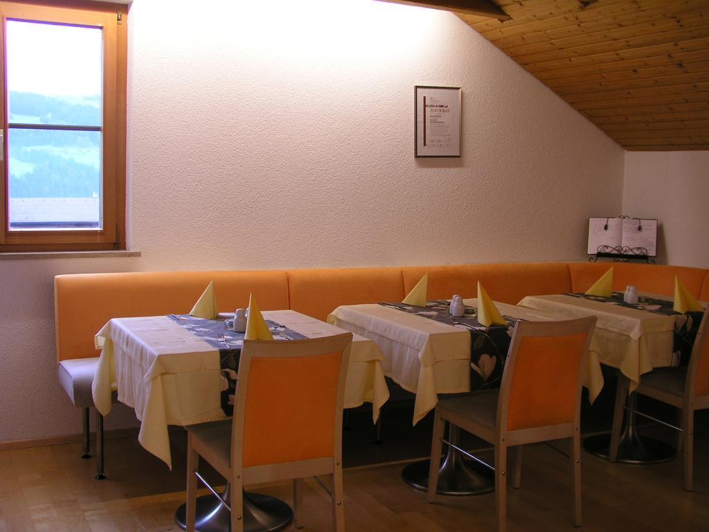 Ferienwohnungen Pension Sonnblick Крумбах Екстериор снимка