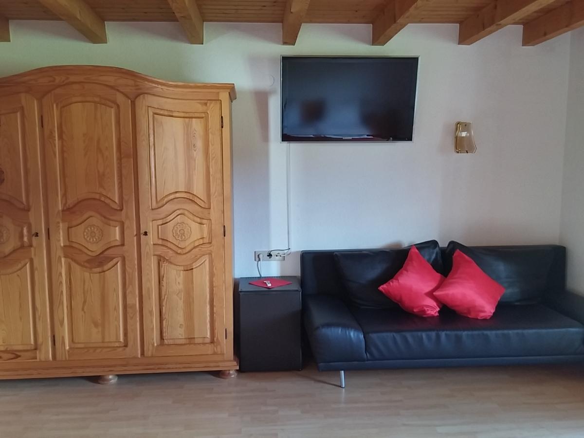 Ferienwohnungen Pension Sonnblick Крумбах Екстериор снимка